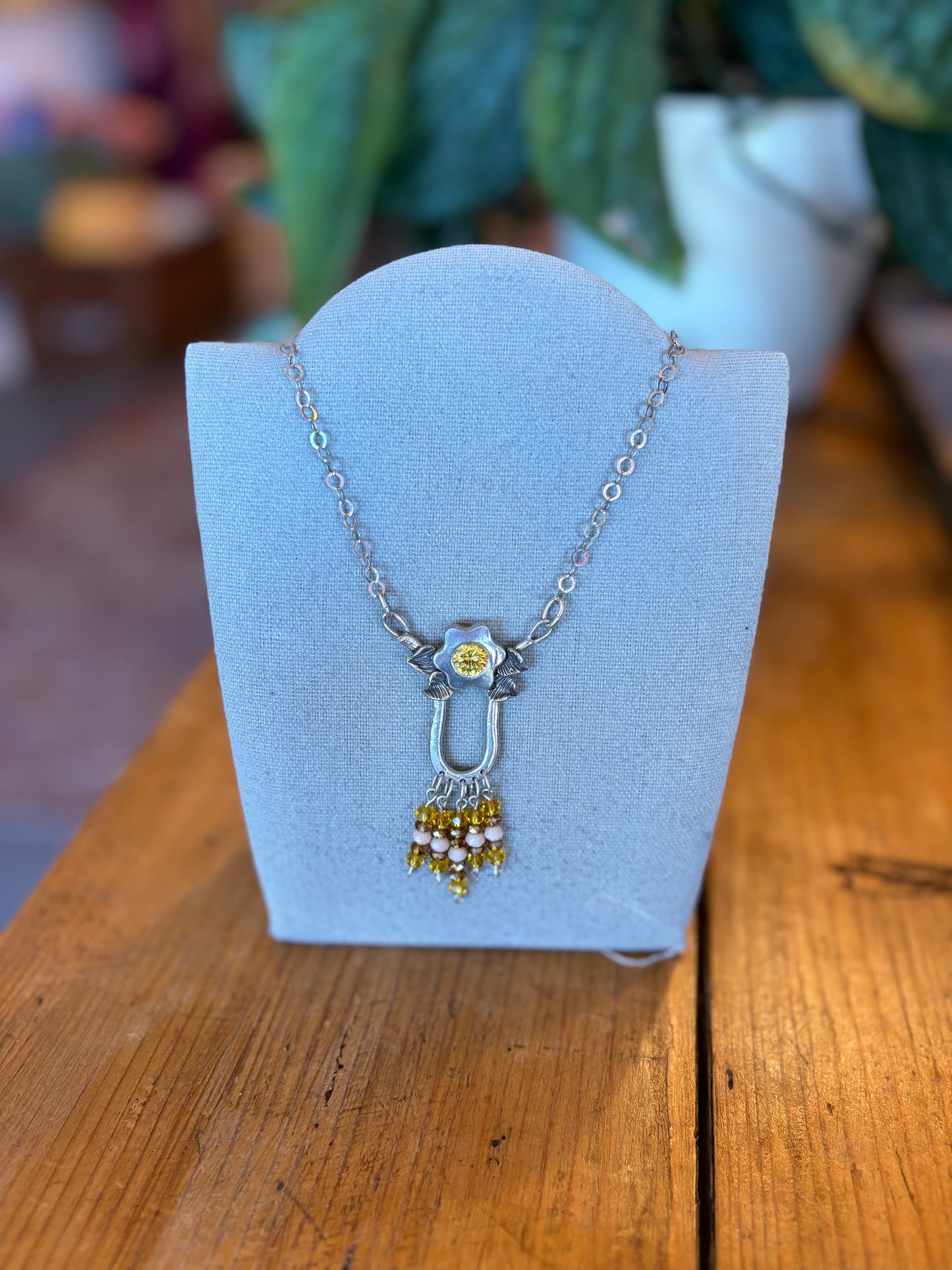 Yellow Stone Dangling Flower Necklace